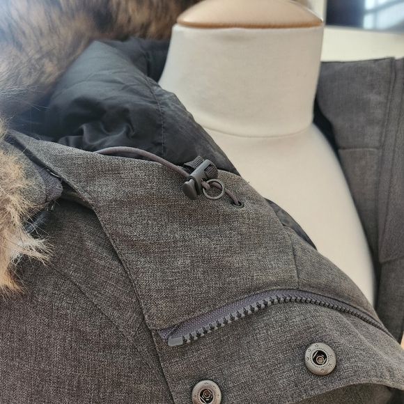 Eddie Bauer Down Filled Winter Puffer Jacket Faux Fur Hood - Picture 11 of 12